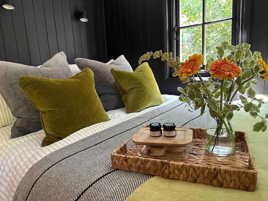 Cornwall Woodland Shepherd'S Hut - Dennis Hut Bodmin Exteriér fotografie